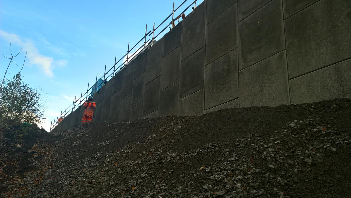 concrete panel faced reinforced soil