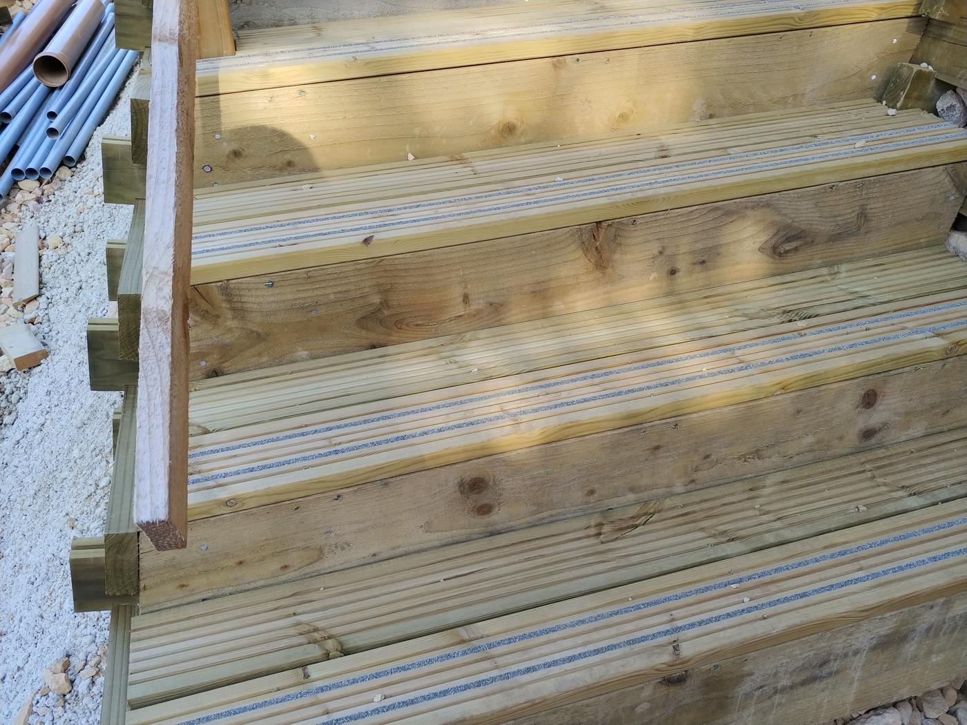 Decking steps